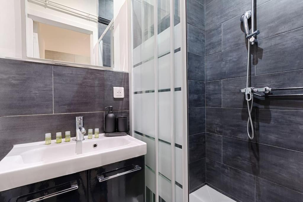 Batignolles Lemercier Cosy Apartment 4P-1Br باريس المظهر الخارجي الصورة